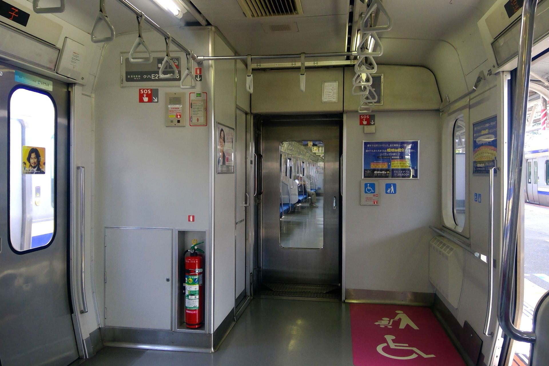 E217系 車内