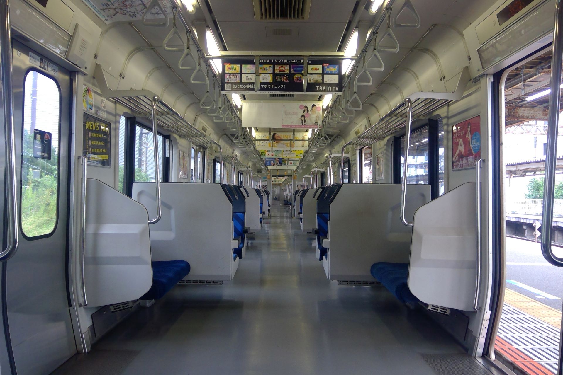 E217系 車内