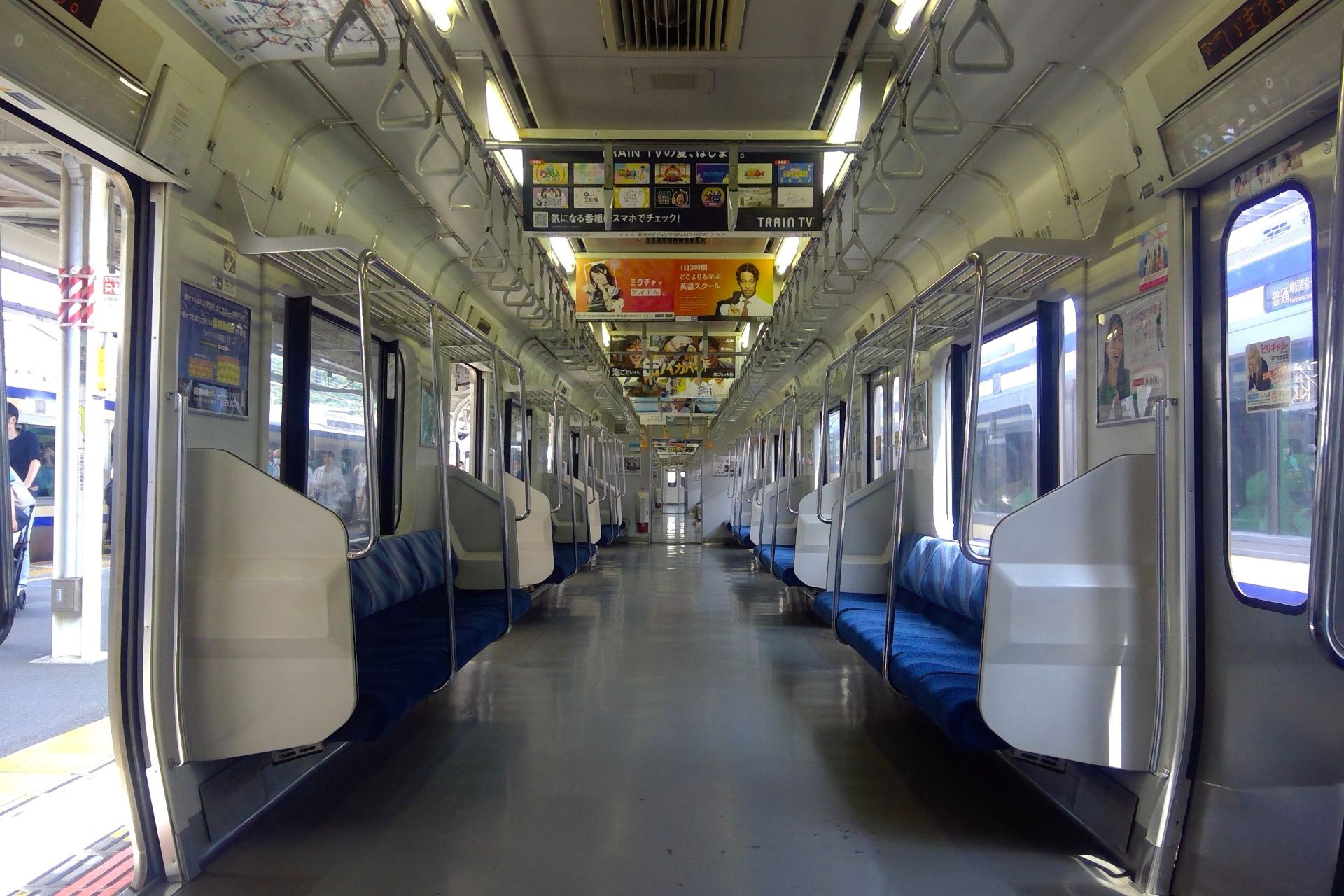 E217系 車内