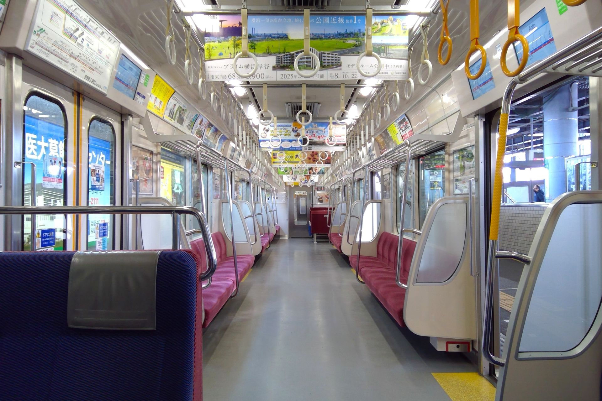 京急1000形16次車 車内