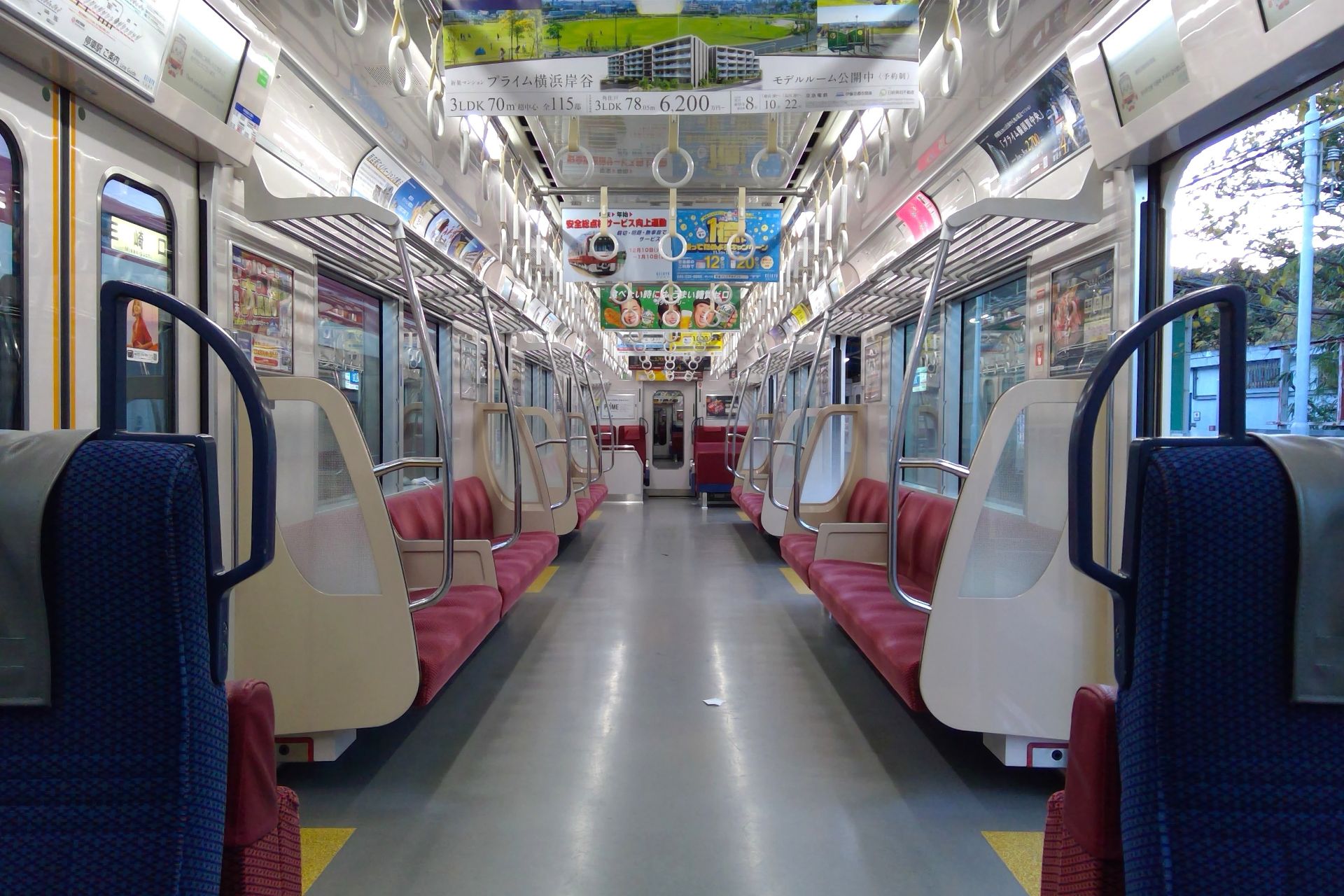 京急1000形1次車 車内