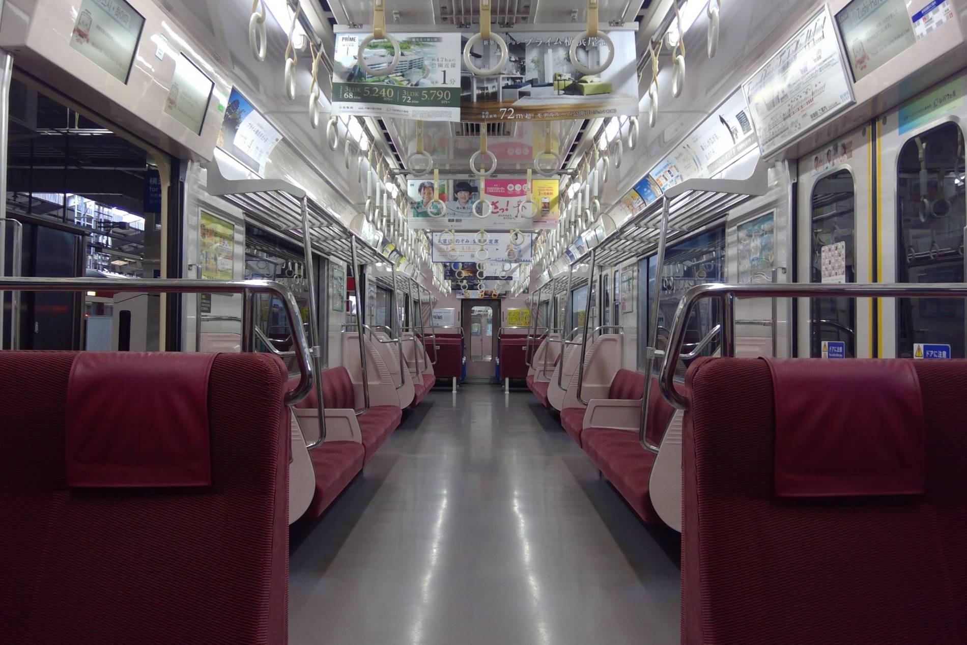 京急1000形3～5次車 半更新車 車内