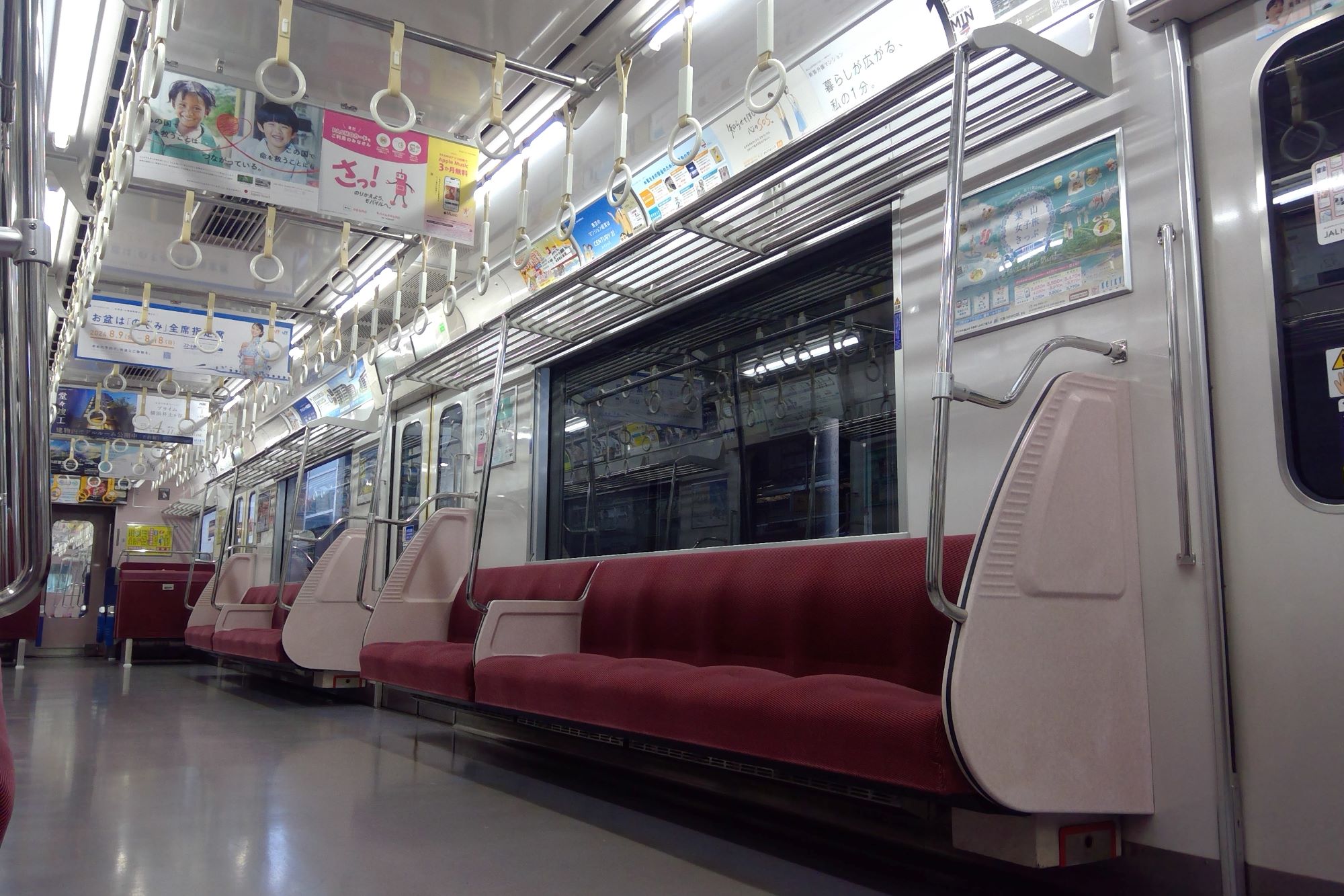 京急1000形3～5次車 半更新車 車内