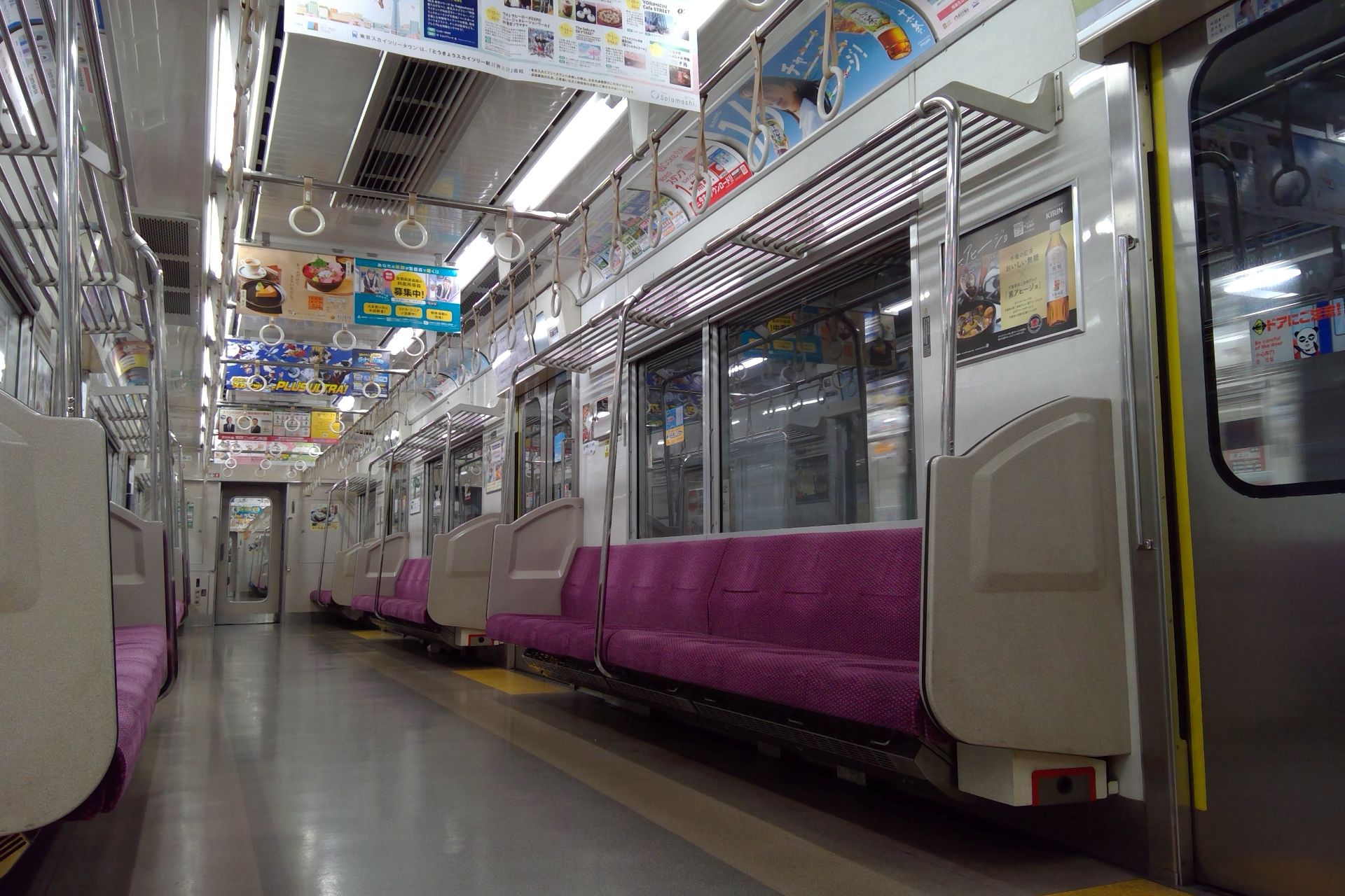 京成3000形 車内