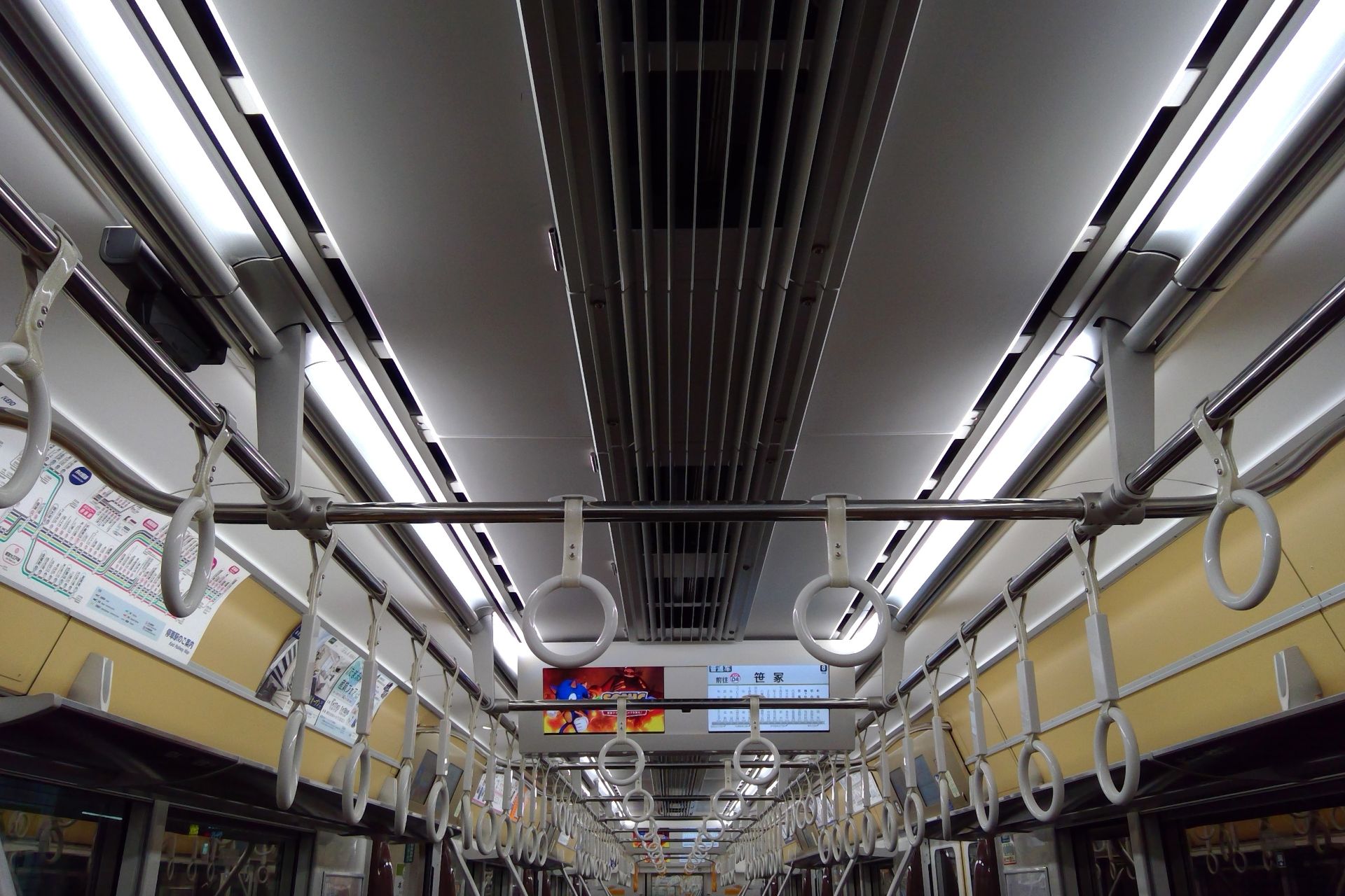 京王5000系 車内