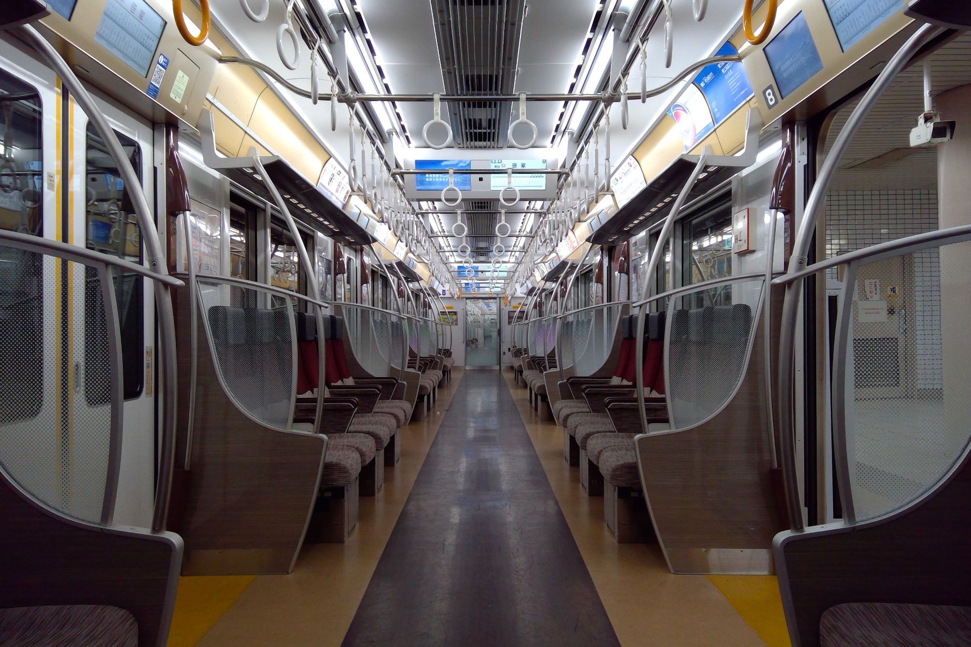 京王5000系 車内