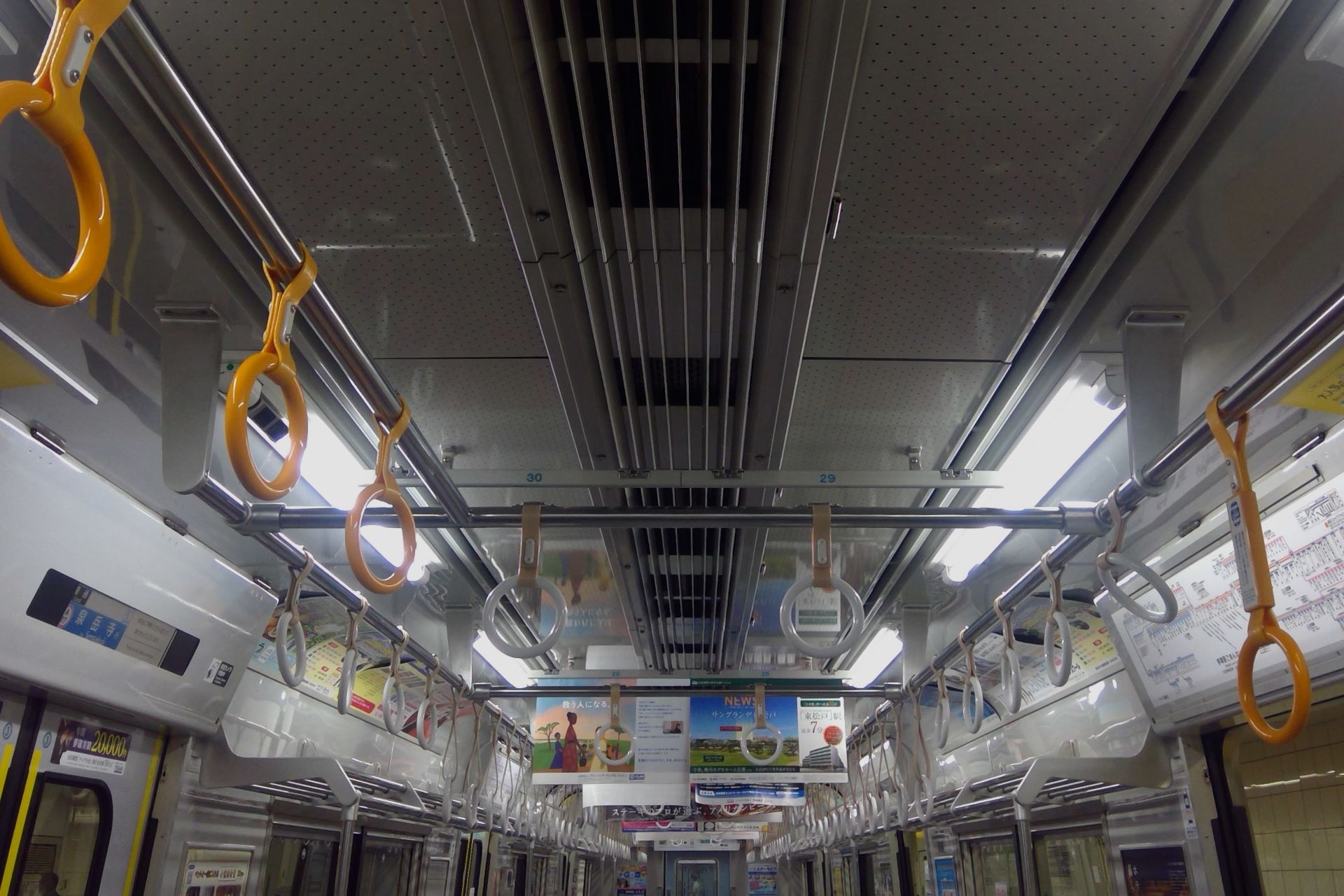 北総9100形 車内