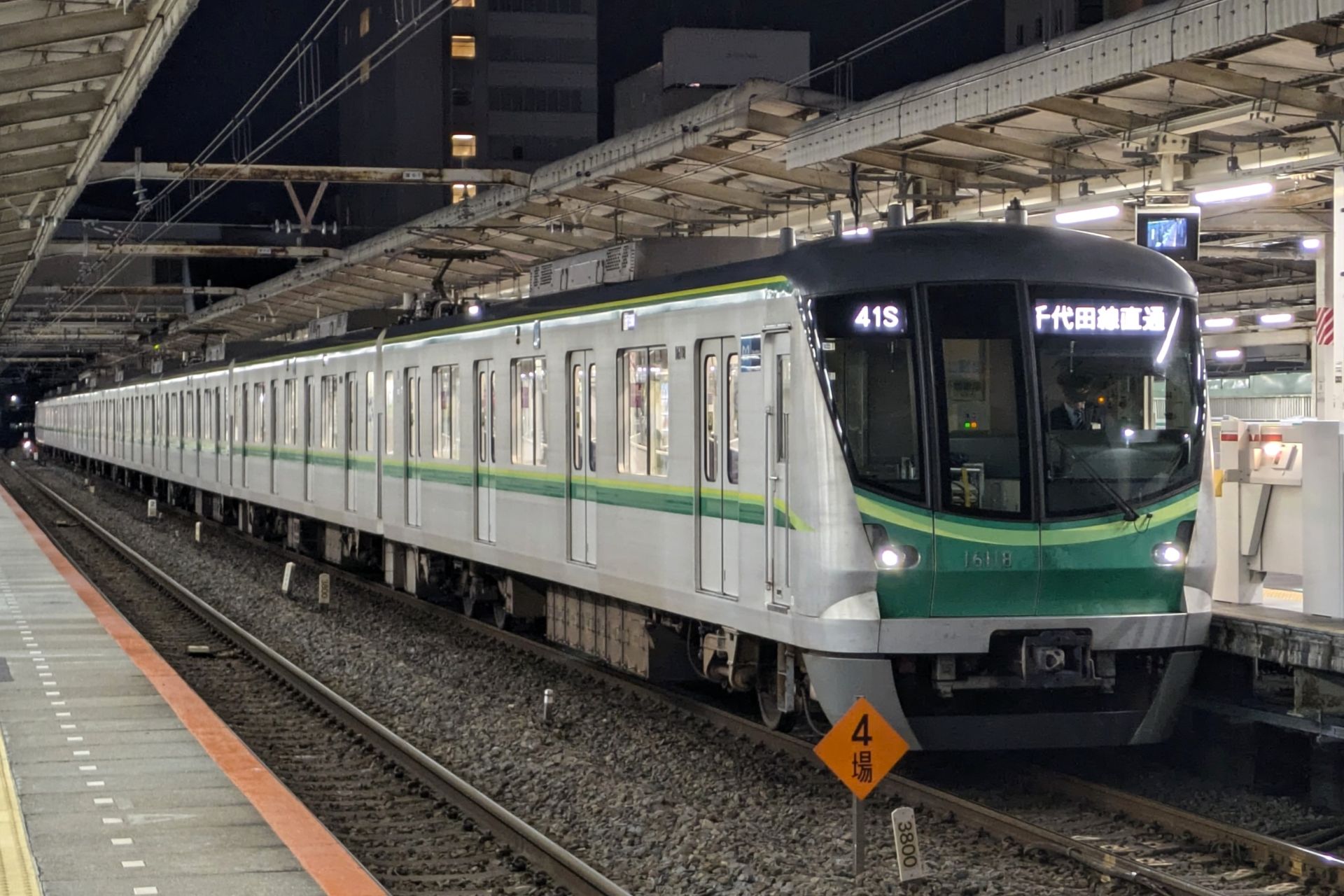 東京メトロ16000系 4次車 車内
