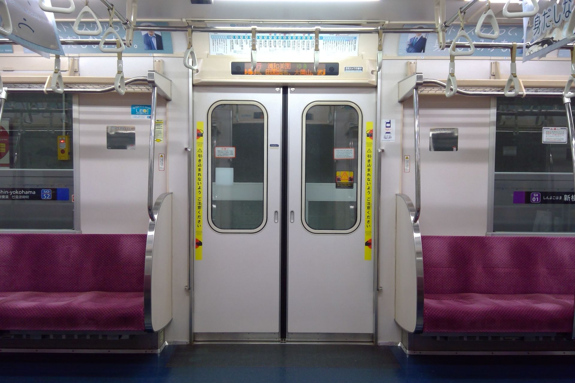 東京メトロ9000系 4次車 車内