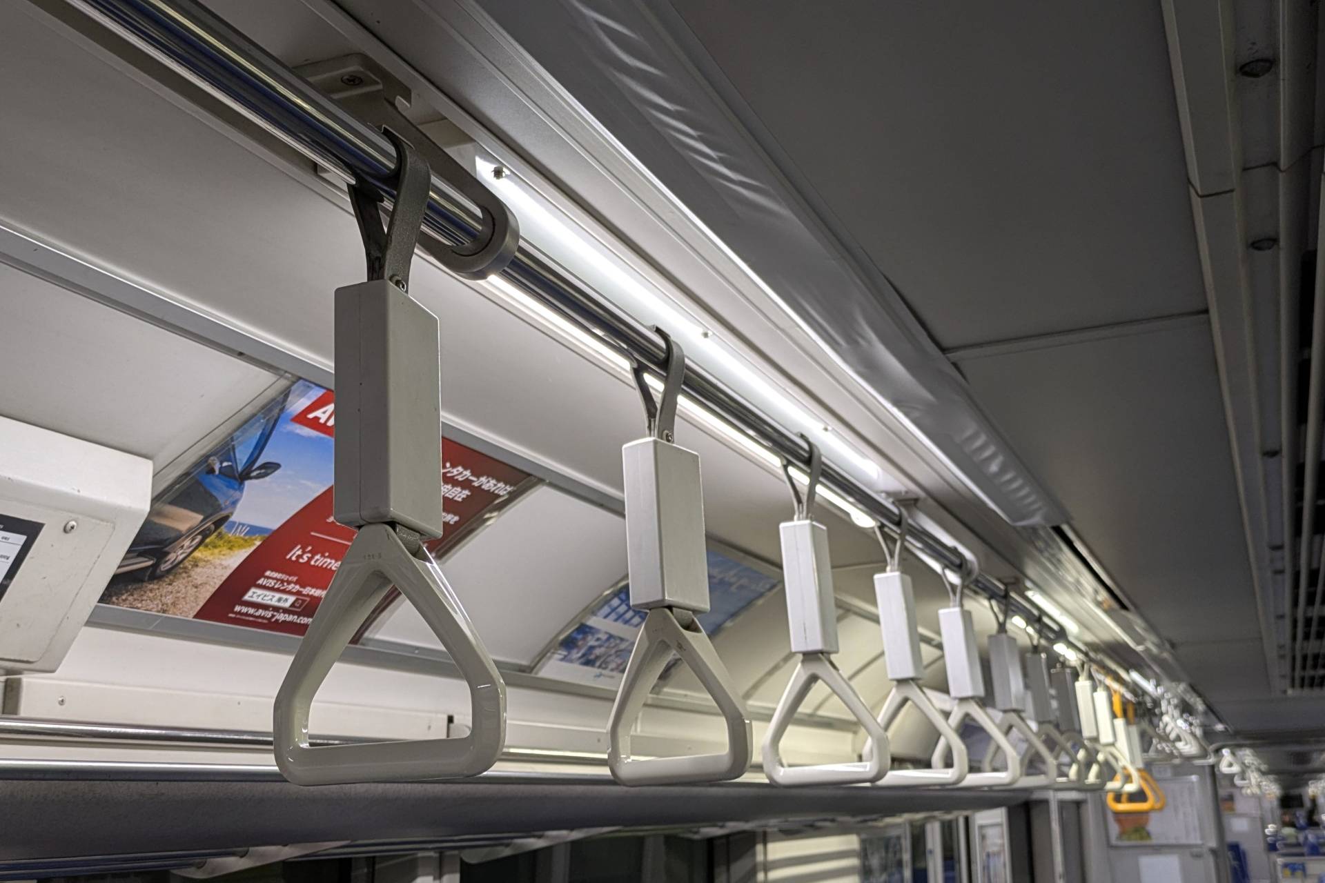 東京モノレール2000形 車内