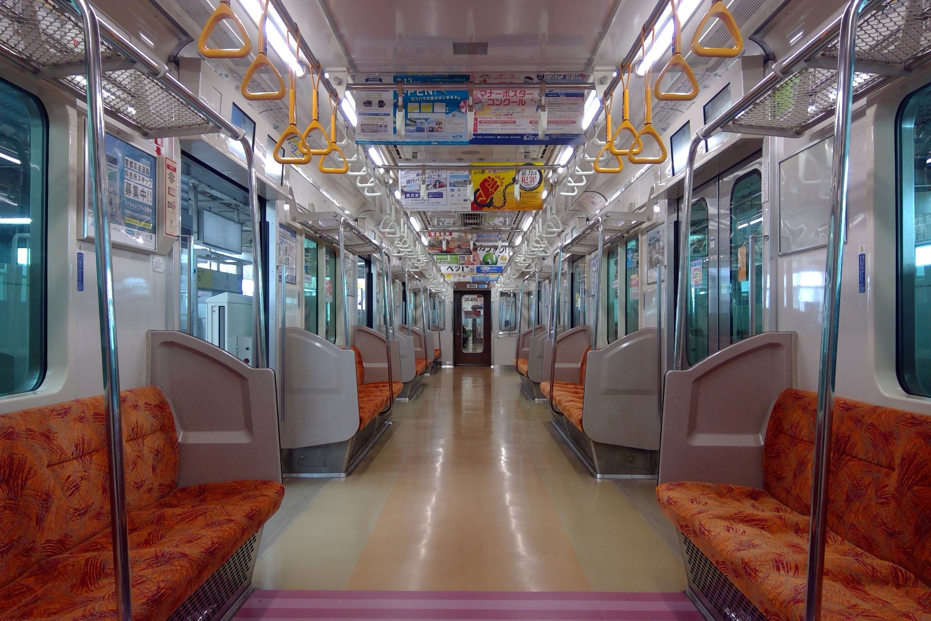 横浜市営地下鉄 3000S形車内