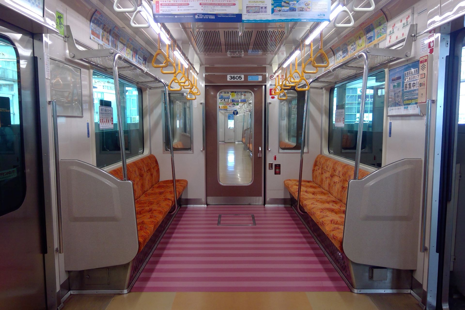 横浜市営地下鉄 3000S形車内
