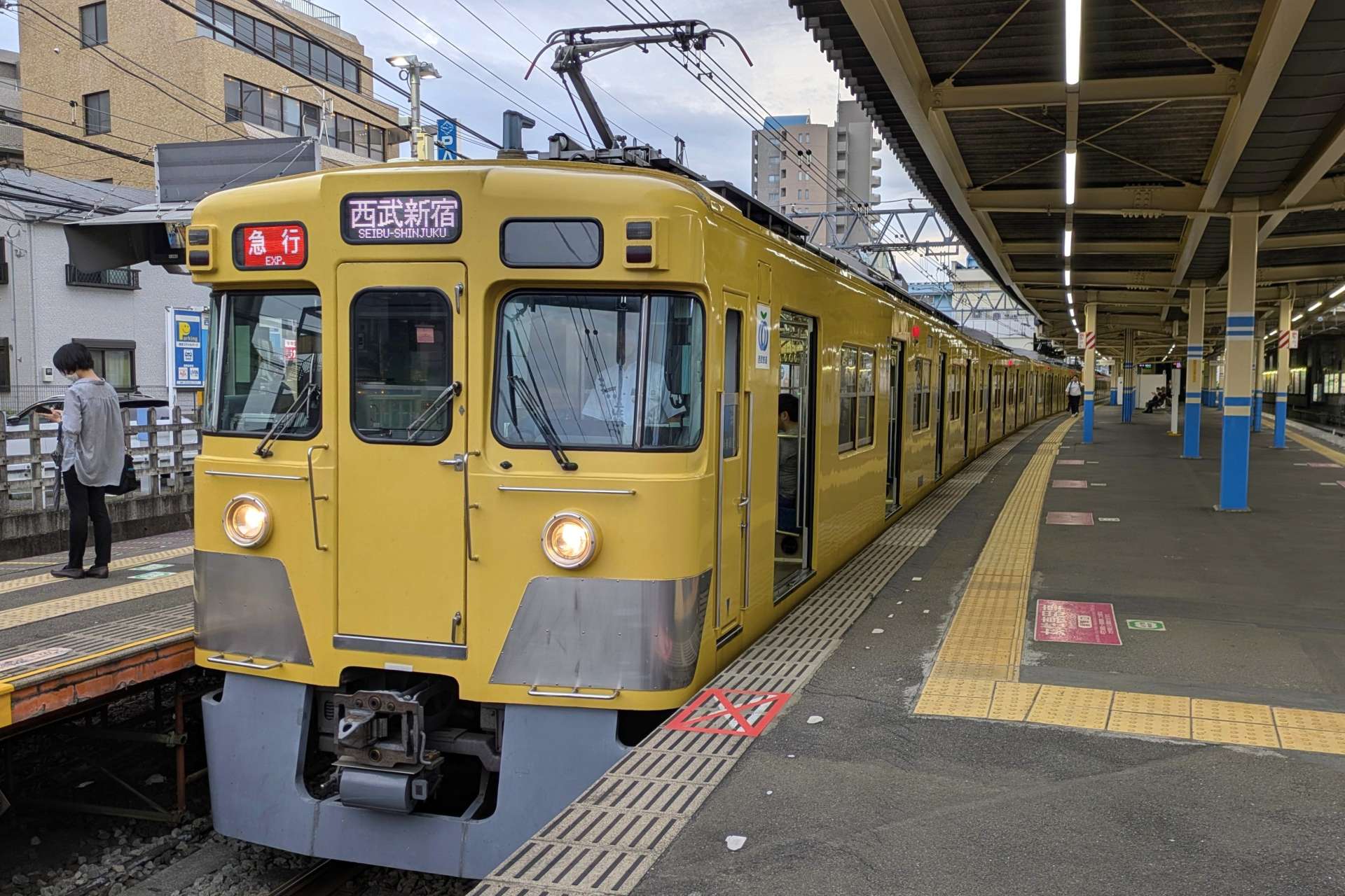 西武 2000系 車内