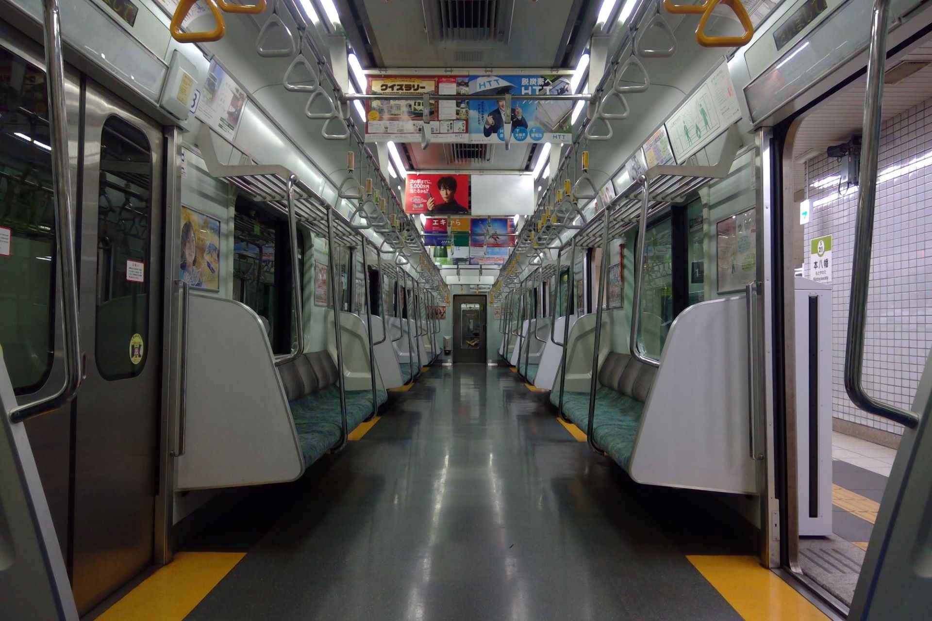 都営10-300形 1次車 車内