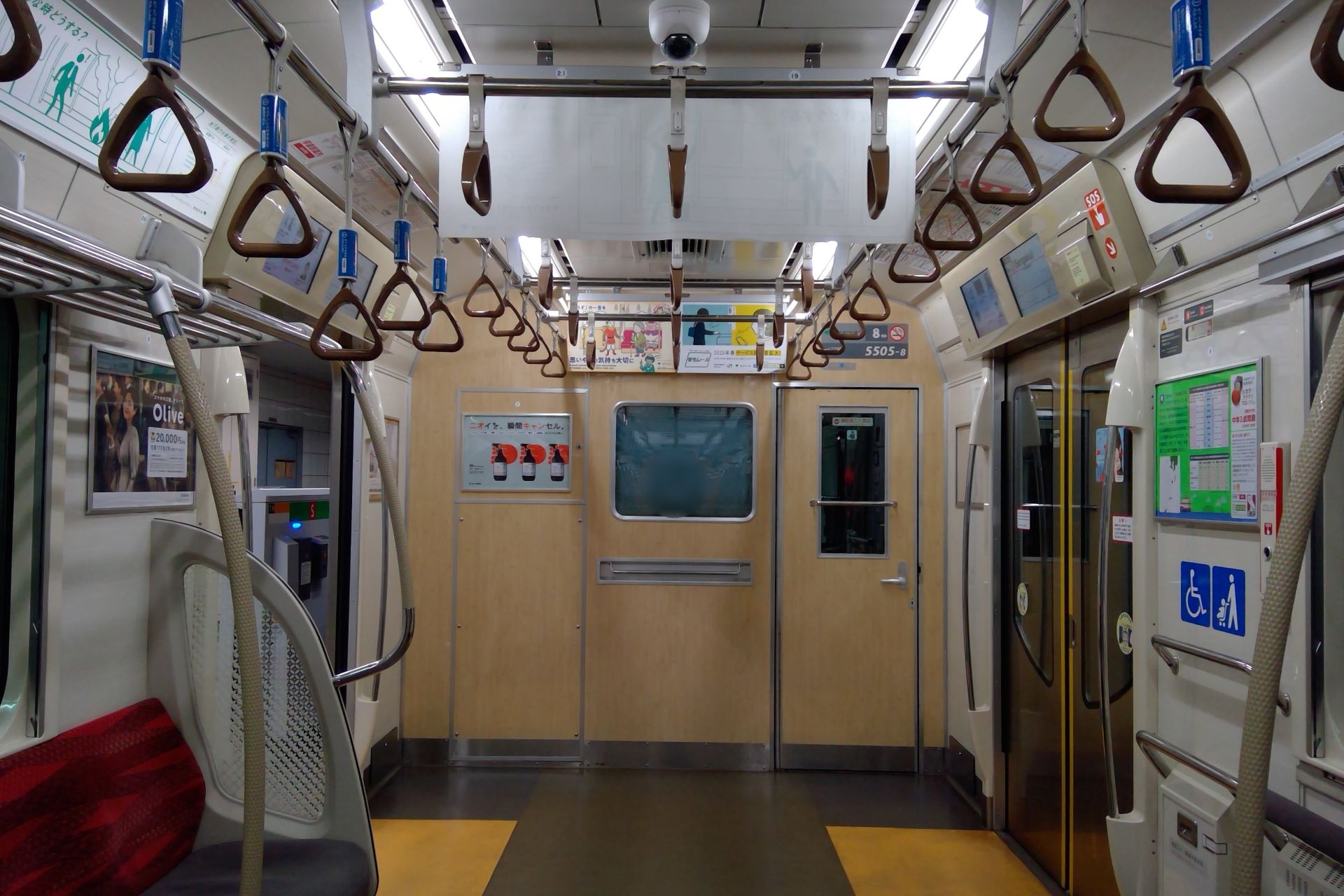 都営5500形 車内